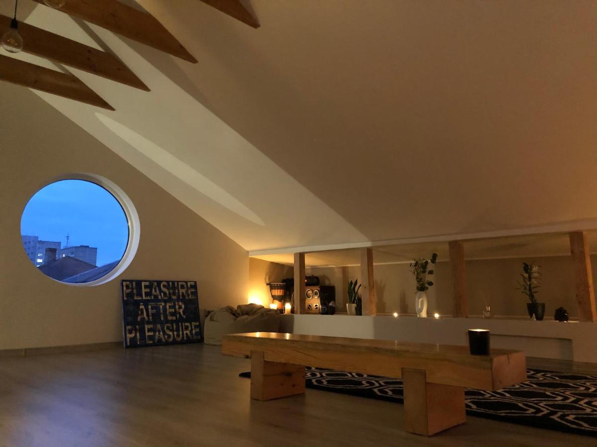 Two Story Tiny House Villa เวนต์สปิลส์ ภายนอก รูปภาพ